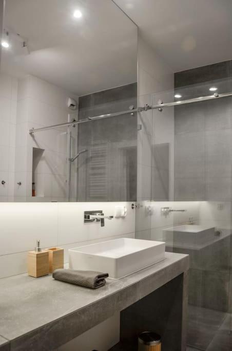 Platinum Jaglana Apartment - Wyspa Spichrzow Gdańsk Exteriör bild